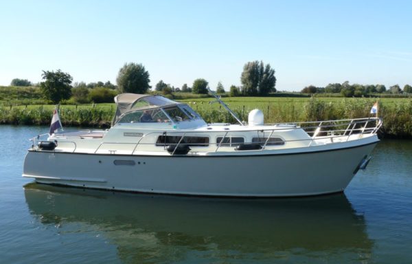 Boote in IJsselstein/NL-Südholland