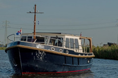 Motoryacht-Adebar-mieten-Holland
