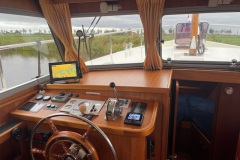 Steuerstand-Motoryacht-Adebar-Holland