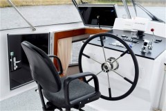 Steuerstand Motoryacht Advantage 38 D 133 ab Brandenburg