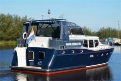 Motoryacht-in-Holland-mieten-Advantage-42-D-77-Heck