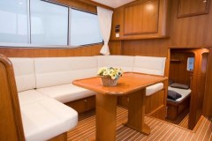 Motoryacht-in-Holland-mieten-Advantage-42-D-77-Salon