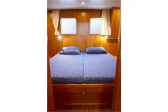 Motoryacht-mieten-Holland-Advantage42-D-79SchlafkabineHeck