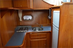 Küche-Motoryacht-Advantage-42-Brandenburg