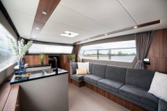 Salon-Motoryacht-Alegria-Star-Holland-mieten