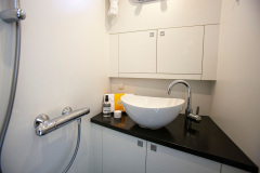 Dusche-Motoryacht-Allure-Star-Holland