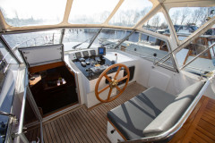 Steuerstand-Motoryacht-Amalia-Holland2