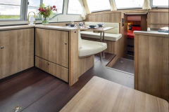 Salon-Linssen-Motoryacht-Analoisia-Südholland1