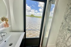 Bad-Dusche-Hausboot-Blue-Sky-Holland