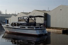 Heck-Motoryacht-Blueflower