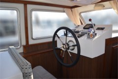 Steuerstand Motoryacht Bravoure 40 Brandenburg