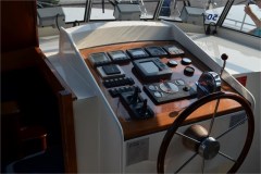 Steuerstand-Motoryacht-Classicline-D-50-Holland