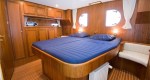 Motoryacht-Holland-mieten-DeluxeD98-Schlafkabine-Heck