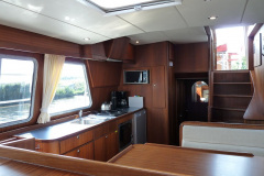 Kueche-Motoryacht-Euphoria-Holland-10-Personen