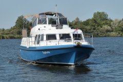 Motoryacht-Euphoria-fuer-10-Personen-in-Holland-mieten1