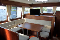 Sitzecke-Motoryacht-Euphoria-Holland