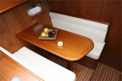 Dinette-Motoryacht-Evolution-Holland