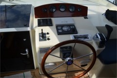 Steuerstand-Motoryacht-Evolution-Holland