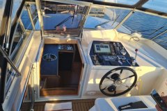 Steuerstand-Motoryacht-Fortuna-Holland