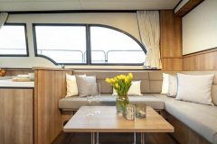 Salon-Motoryacht-Grey-Goose-Suedholland1