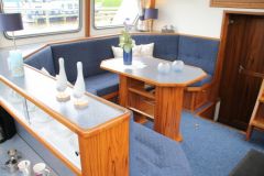 Motoryacht-Helena-Holland-Salon