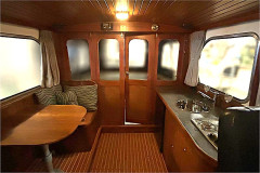 Kueche-Salon-Motoryacht-Martje-Holland