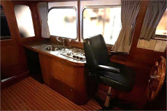 Steuerstand-Motoryacht-Martje-Holland