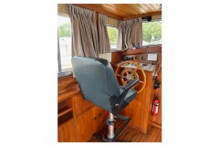 Steuerstand-Motoryacht-Martje-Holland1