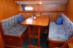 Dinette-Motoryacht-Merel-Holland