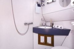 Motoryacht-Michelle-Holland-Dusche-WC