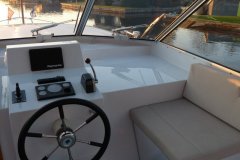 Steuerstand-Motoryacht-Mimarli-Holland