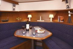 Motoryacht-Nicole-Holland-Salon