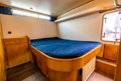Schlafkabine-Heck-Motoryacht-Olivia-Holland