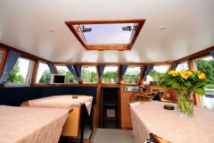 Salon-Motoryacht-Olympiasuperkreuzer-HollandWarmond