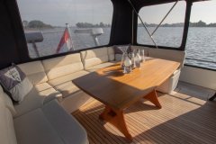 Achterdeck-Motoryacht-Pieton