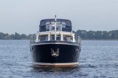 Motoryacht-Pieton2