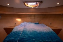Schlafkabine-Bug-Motoryacht-Pieton
