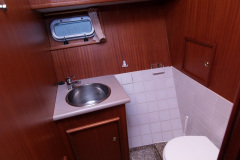 Nasszelle-Motoryacht-Roselle-Grou