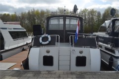Heck-Motoryacht-Surrender-Holland