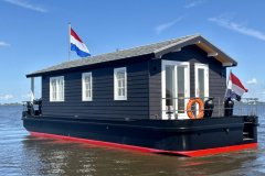 media_393_707695_w900