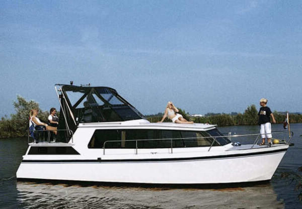 Führerscheinfreie Motoryacht Epsilon