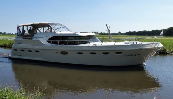 Motoryacht Aurelia Star 13-15 Personen